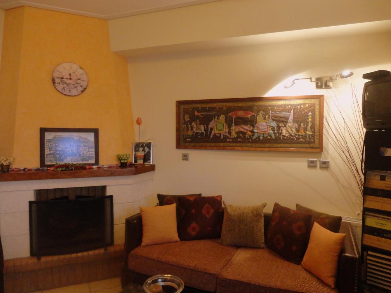 Lirio Guest House Makrakómi エクステリア 写真