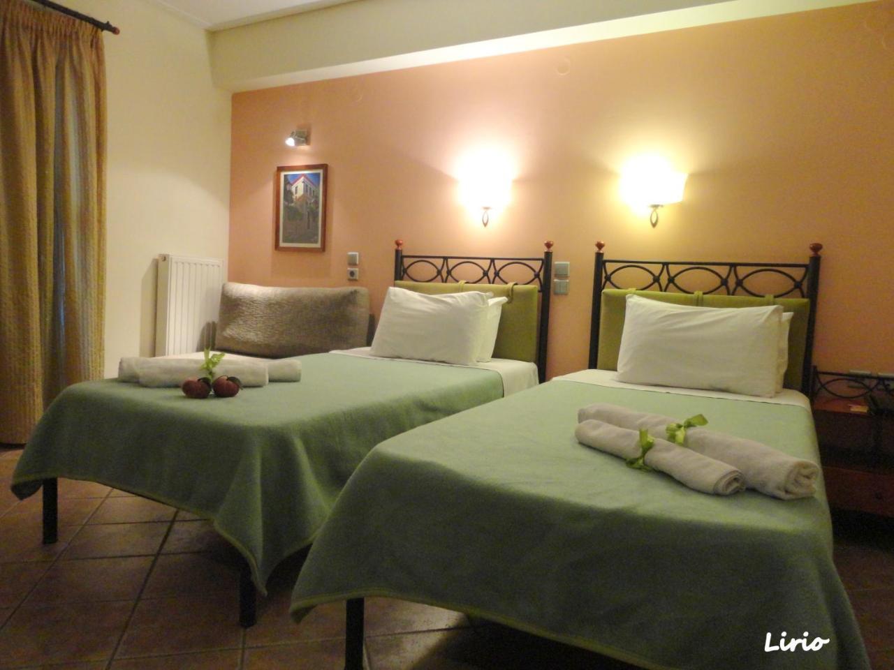 Lirio Guest House Makrakómi エクステリア 写真