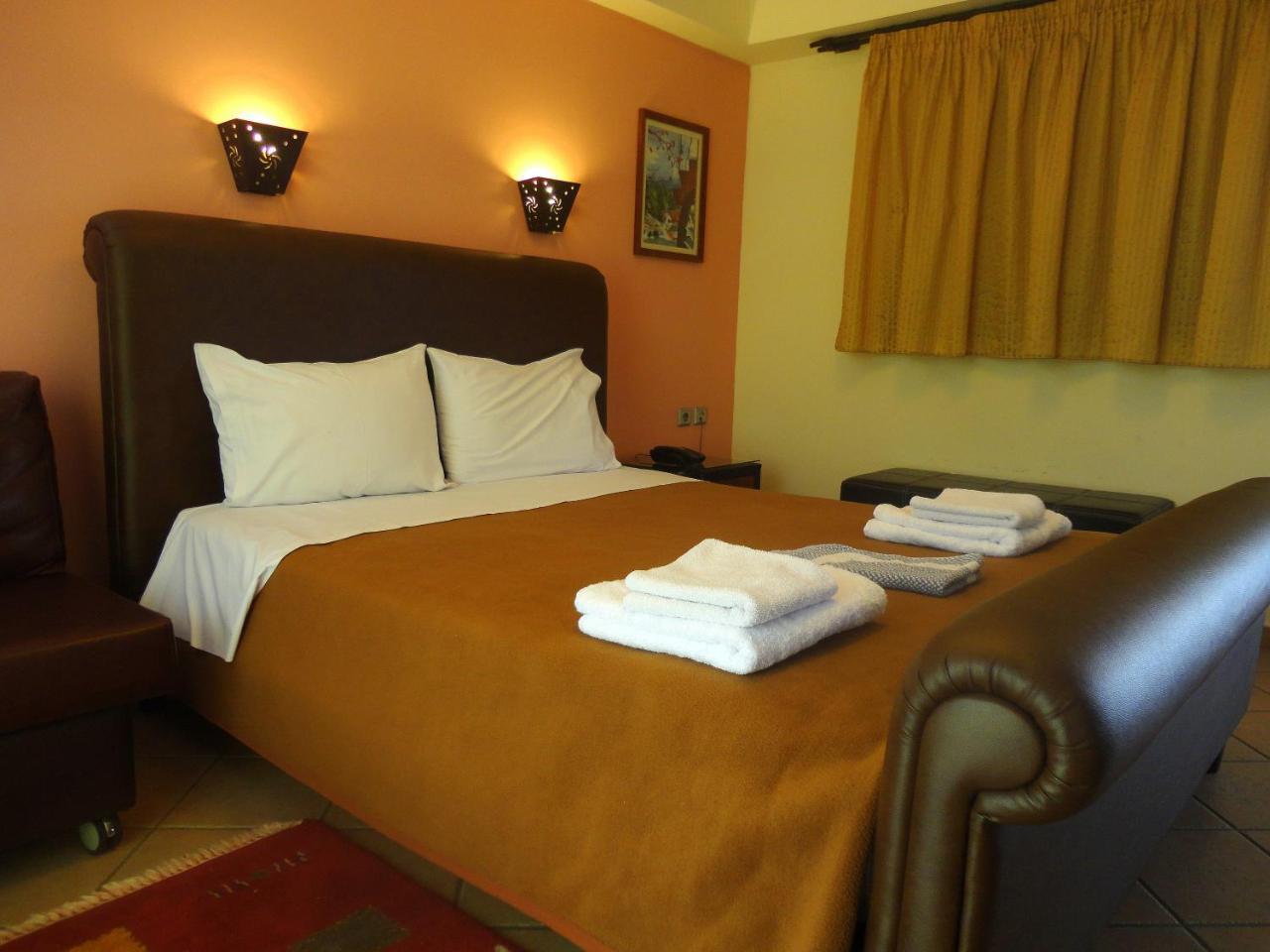 Lirio Guest House Makrakómi エクステリア 写真