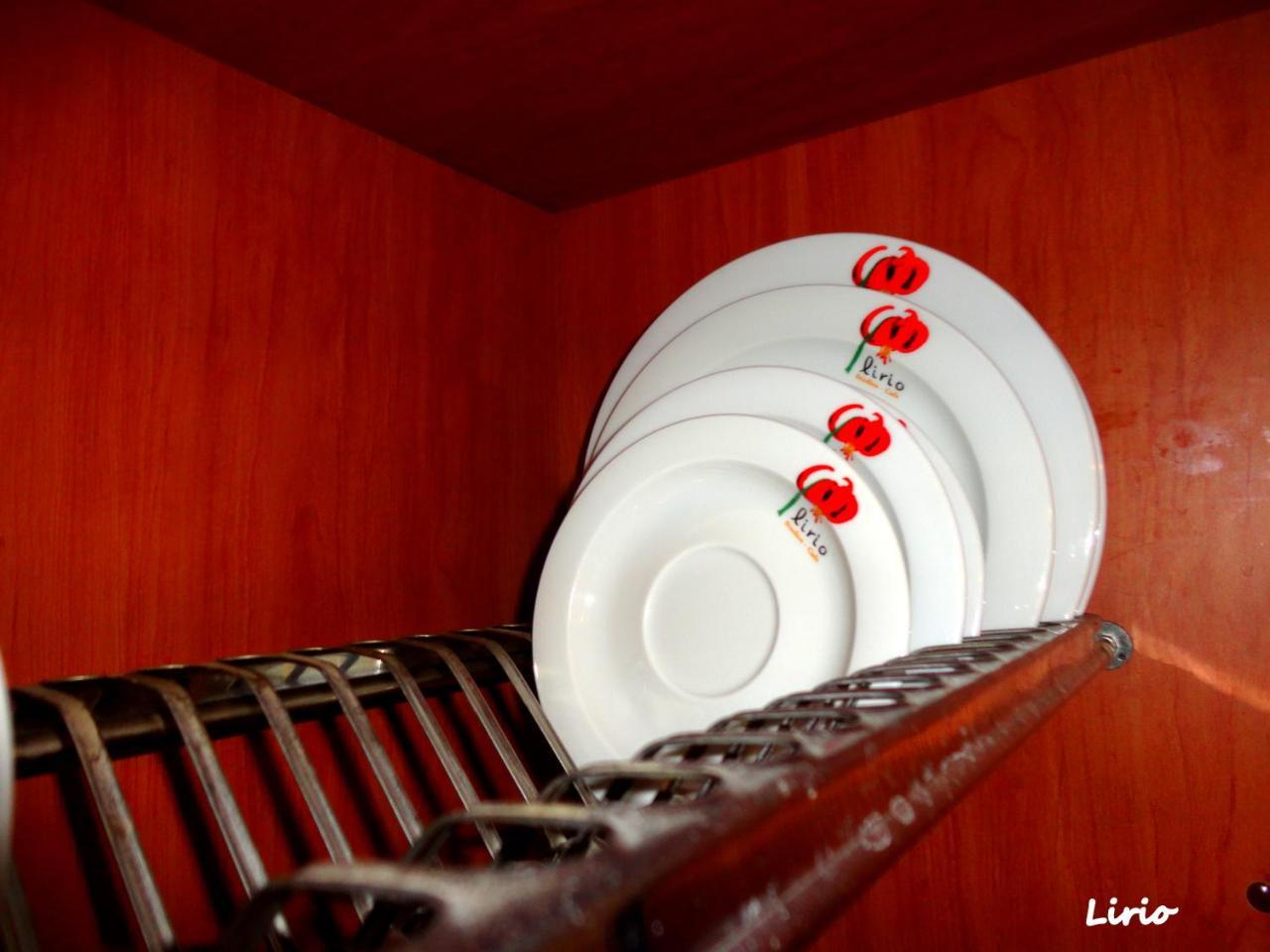Lirio Guest House Makrakómi エクステリア 写真