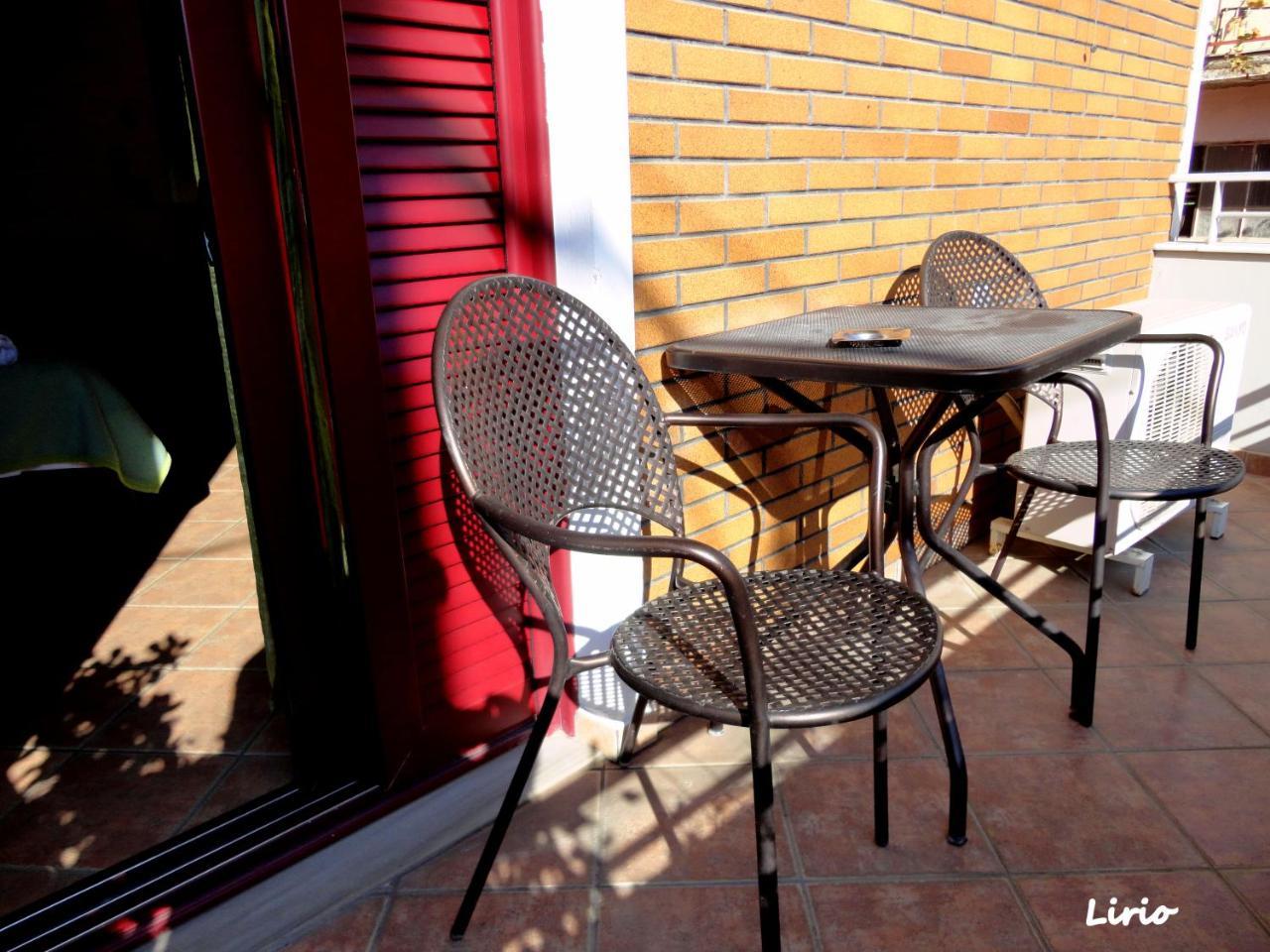 Lirio Guest House Makrakómi エクステリア 写真